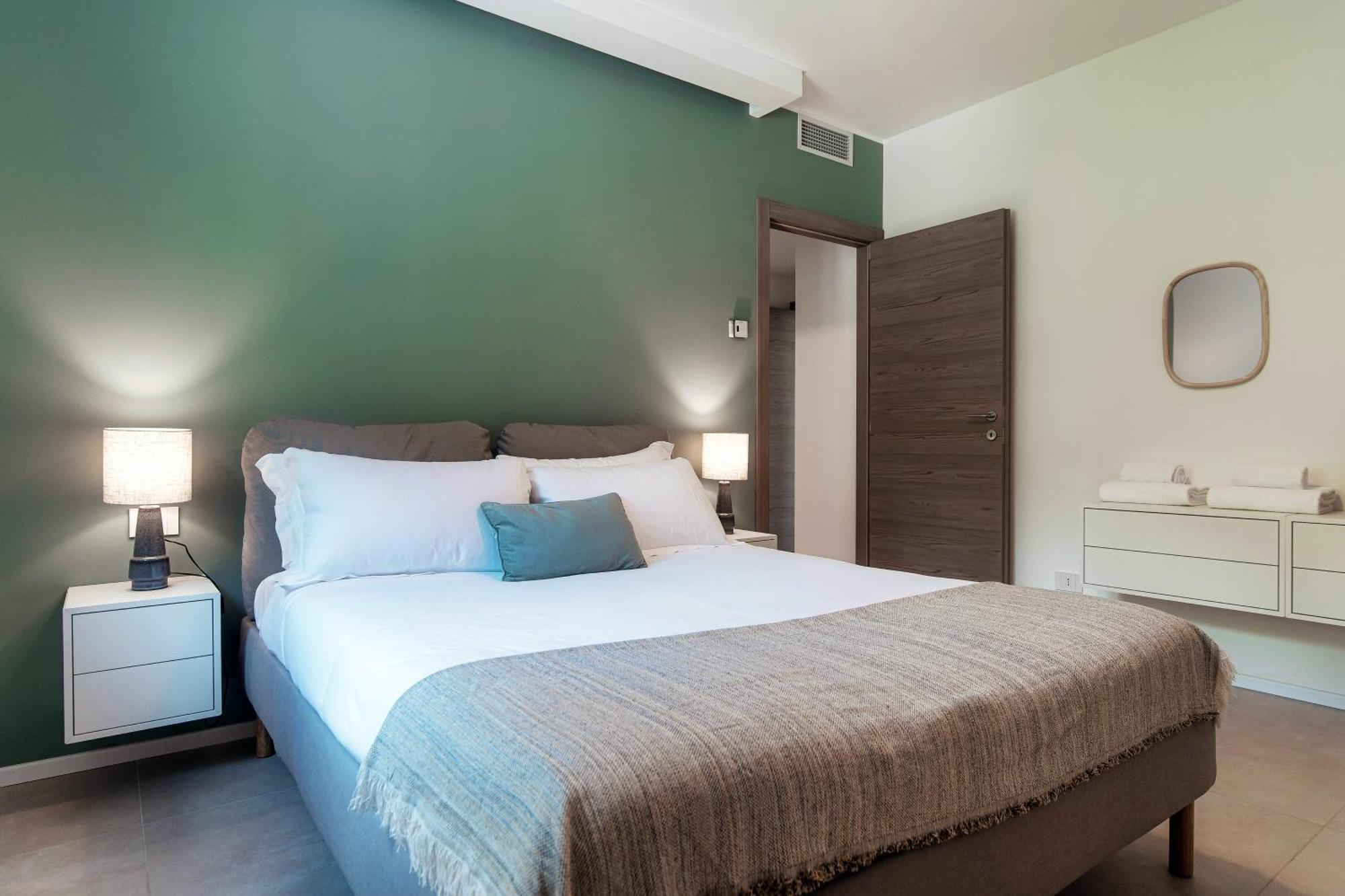 Lario Suite Apartments By Quokka 360 - With Parking Next To Como City Екстериор снимка