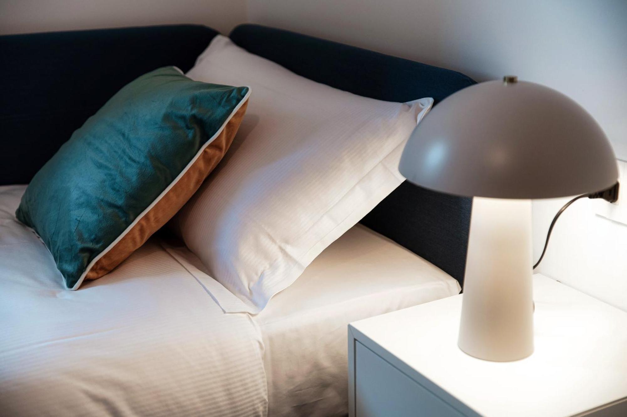 Lario Suite Apartments By Quokka 360 - With Parking Next To Como City Екстериор снимка