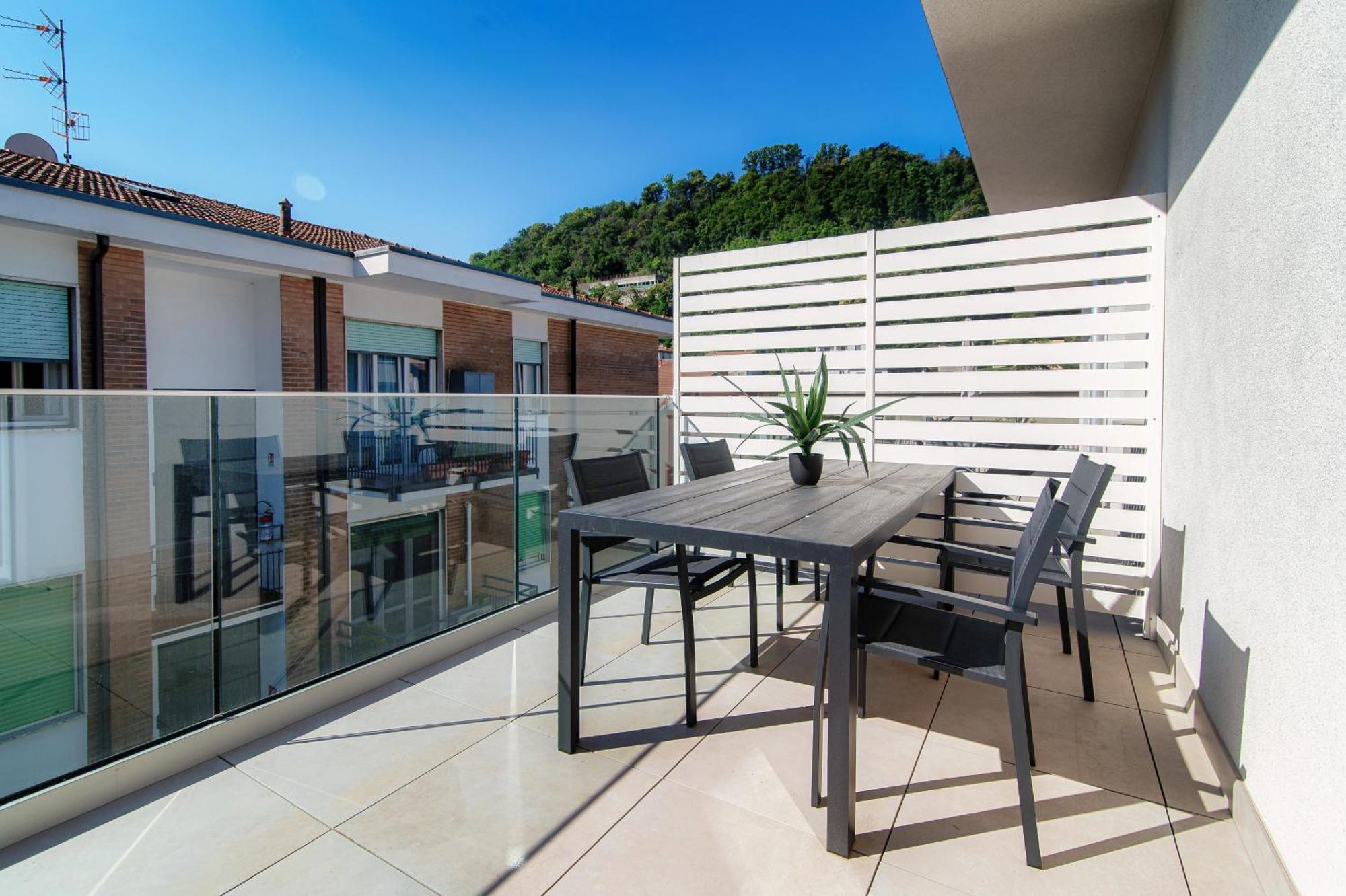 Lario Suite Apartments By Quokka 360 - With Parking Next To Como City Екстериор снимка