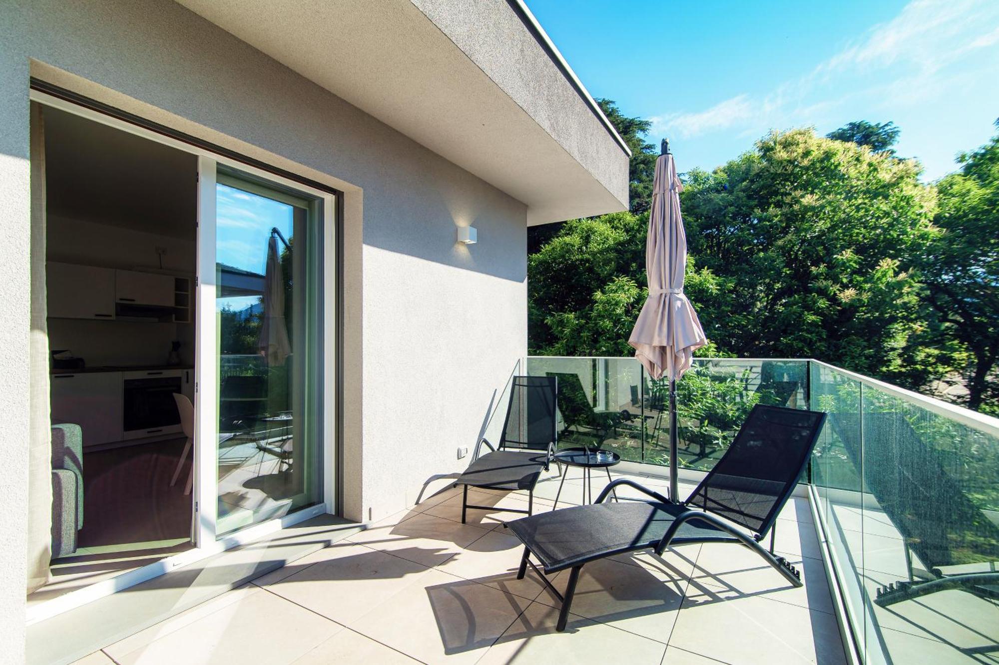 Lario Suite Apartments By Quokka 360 - With Parking Next To Como City Екстериор снимка