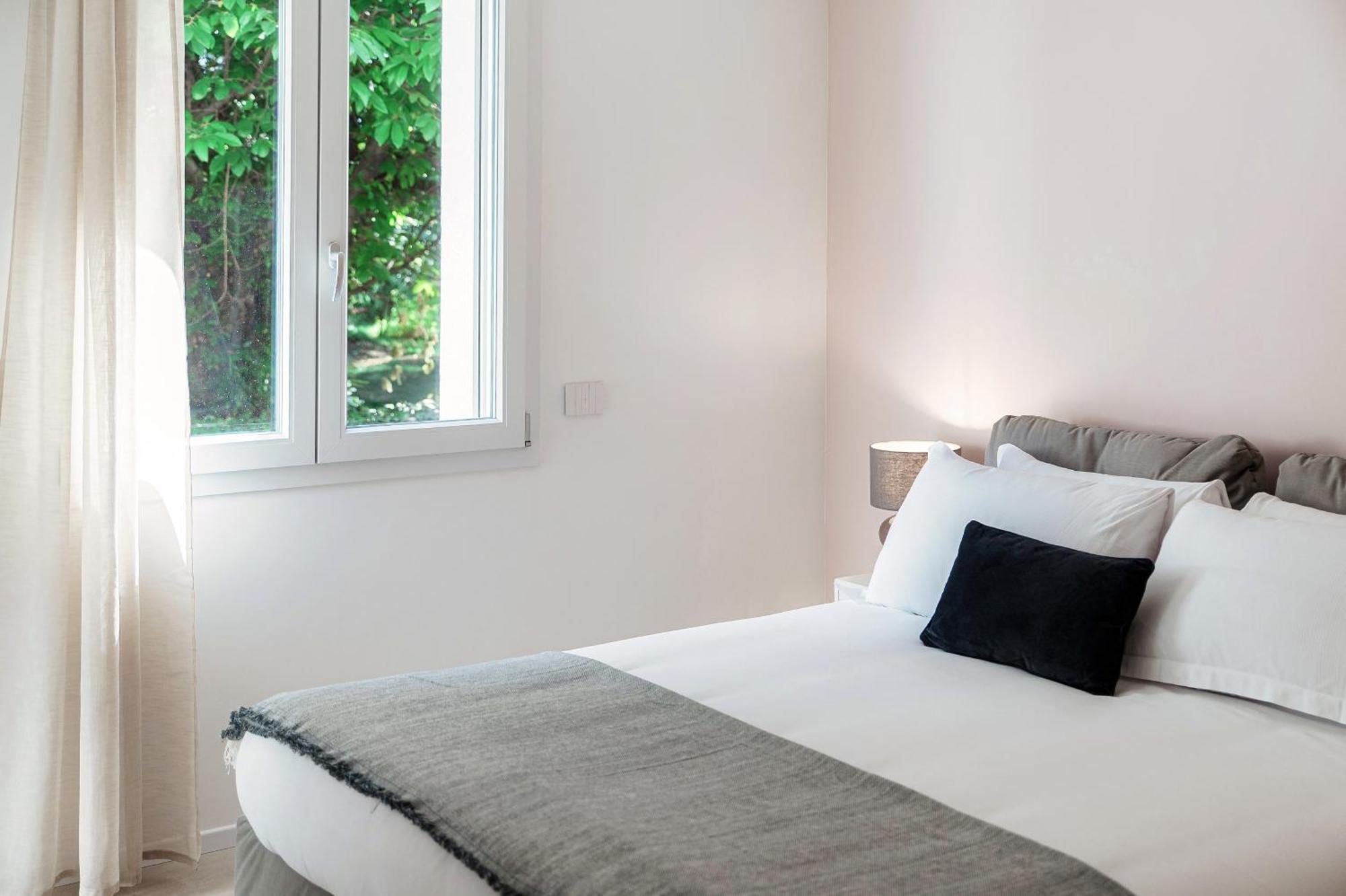 Lario Suite Apartments By Quokka 360 - With Parking Next To Como City Екстериор снимка