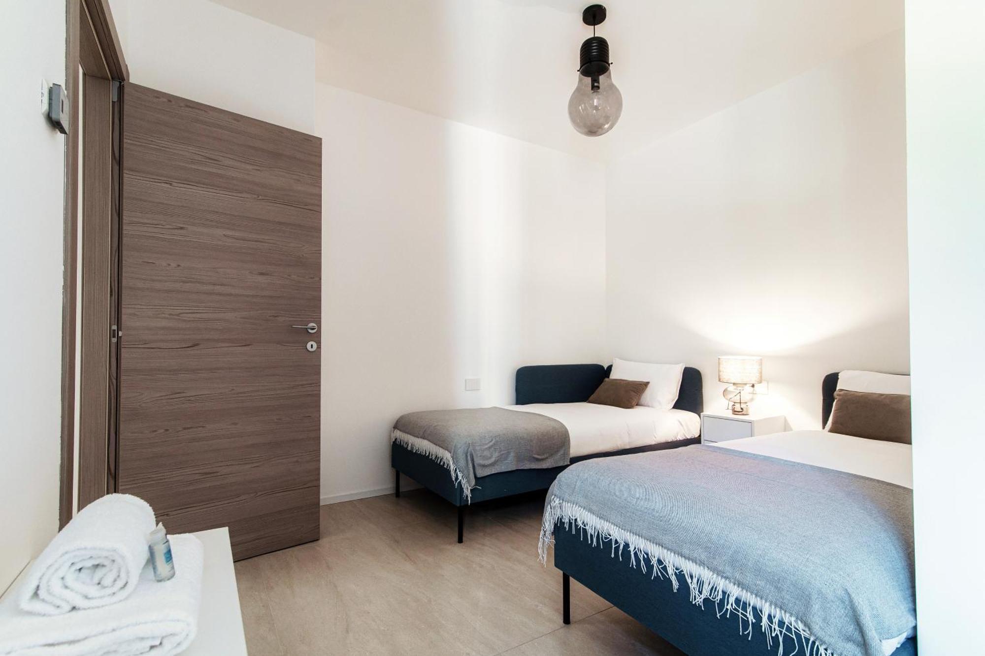 Lario Suite Apartments By Quokka 360 - With Parking Next To Como City Екстериор снимка