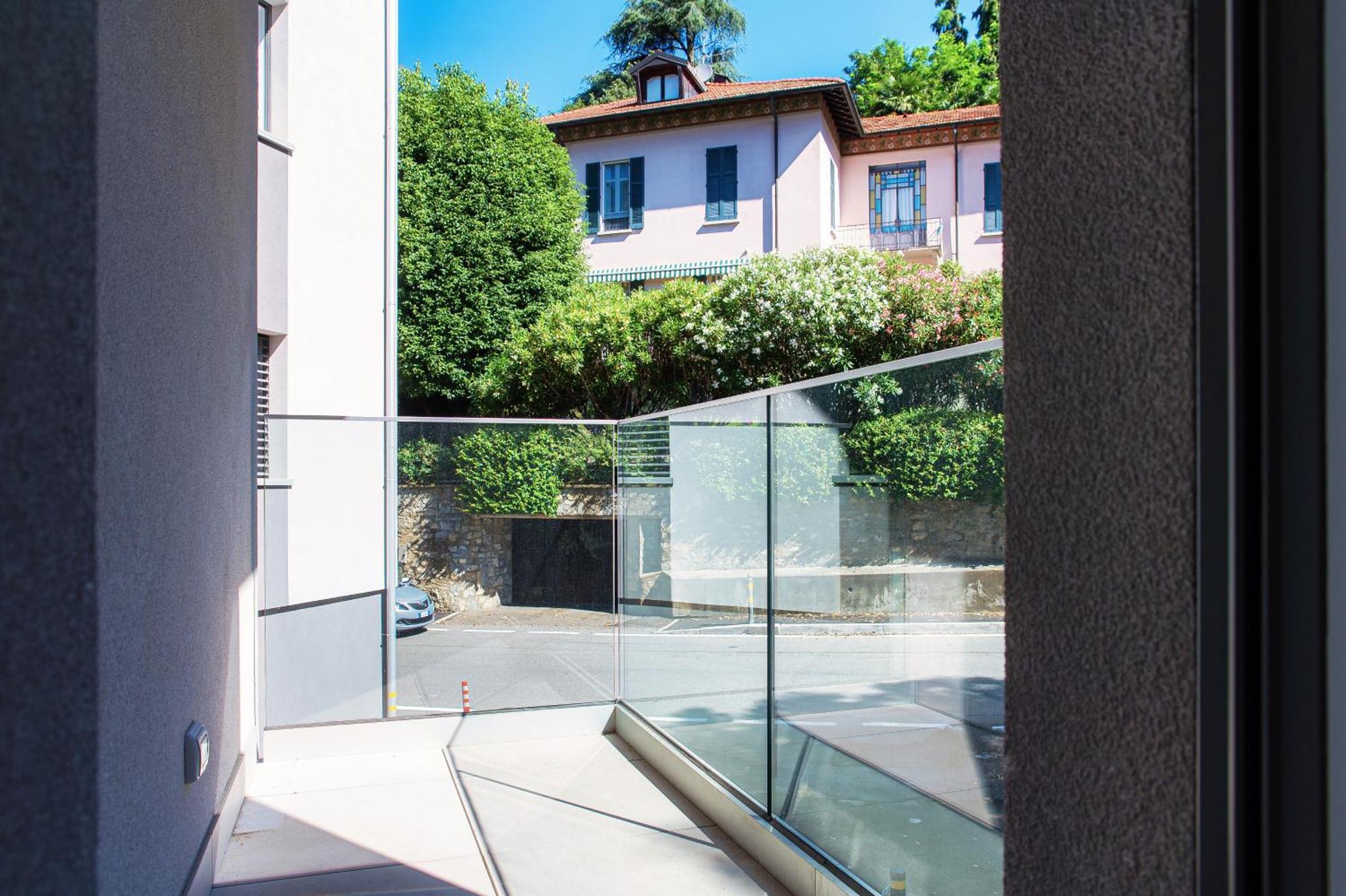 Lario Suite Apartments By Quokka 360 - With Parking Next To Como City Екстериор снимка