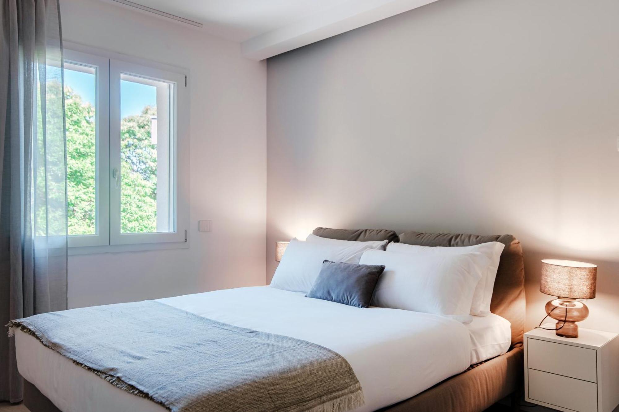Lario Suite Apartments By Quokka 360 - With Parking Next To Como City Екстериор снимка