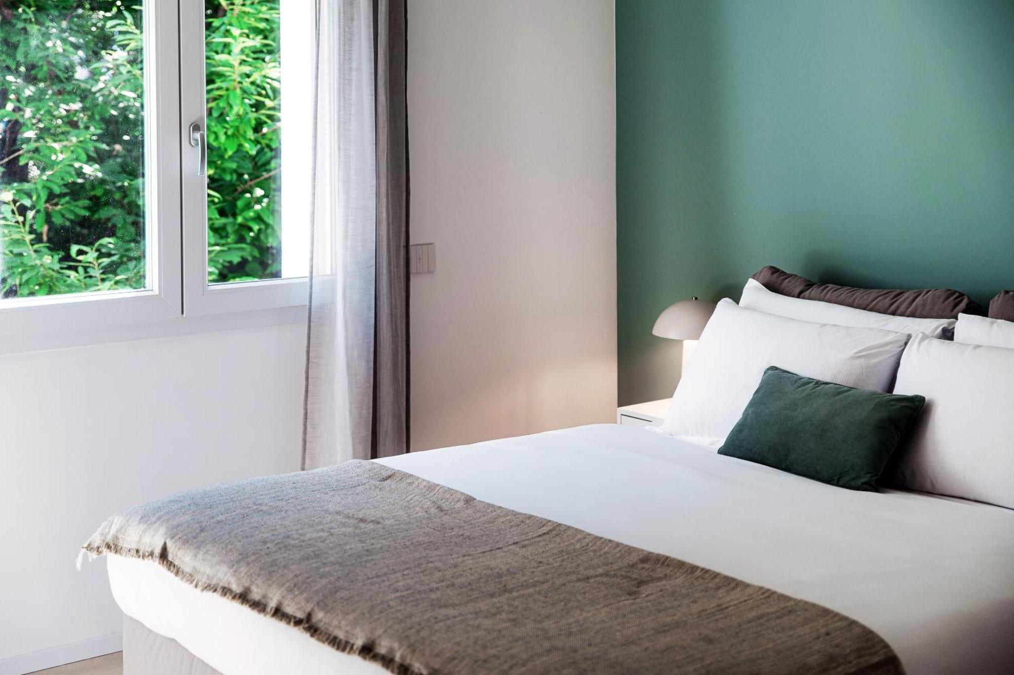 Lario Suite Apartments By Quokka 360 - With Parking Next To Como City Екстериор снимка